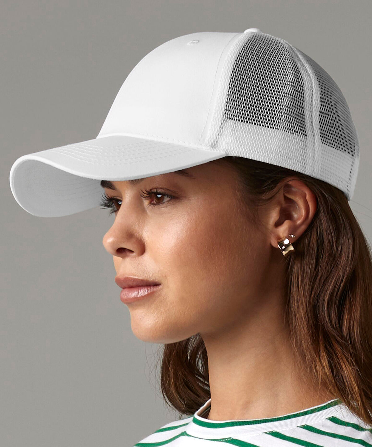 White recycled urbanwear 6-panel snapback trucker front view