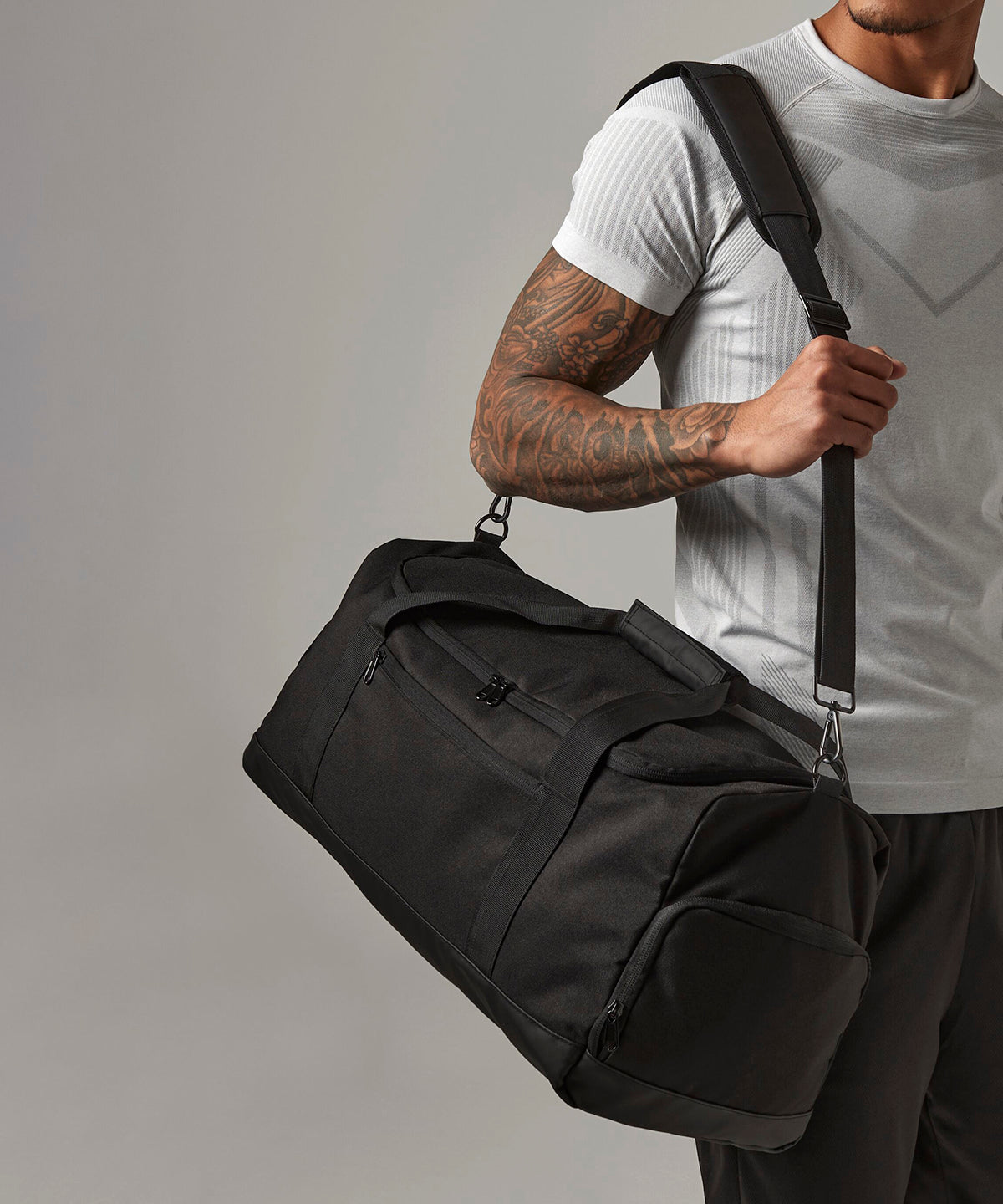 Ice Grey medium training holdall front view